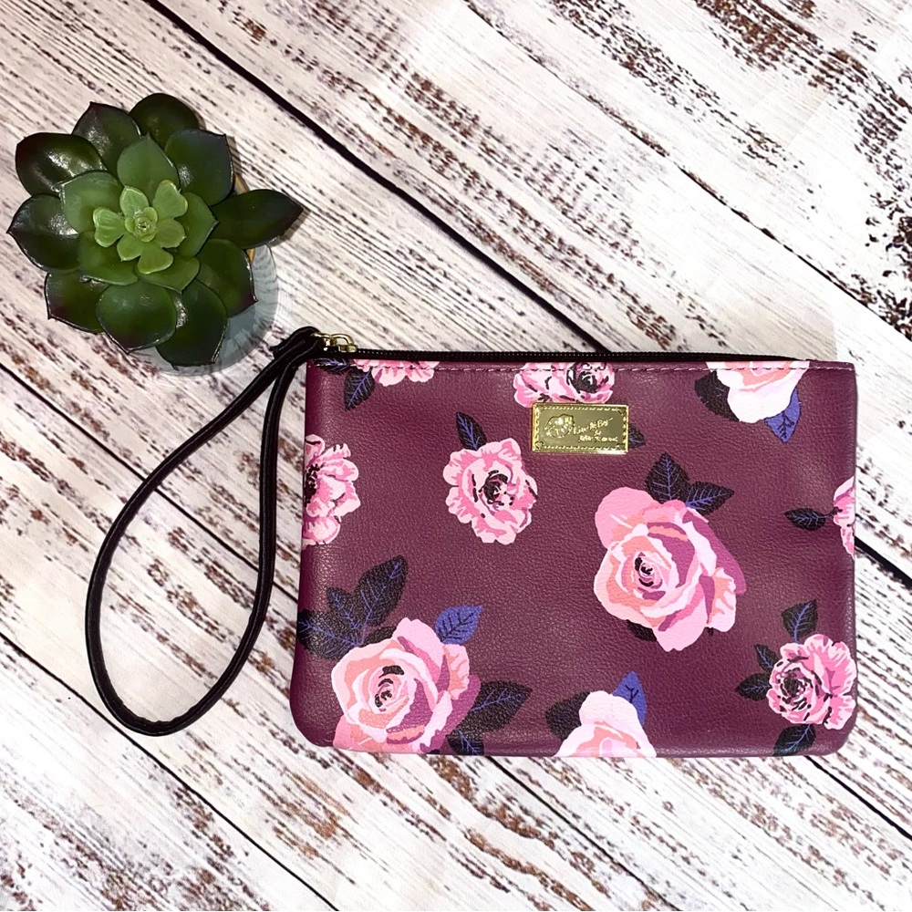 NWOT LUV BETSEY JOHNSON Floral Convertible Wristlet/Crossbody